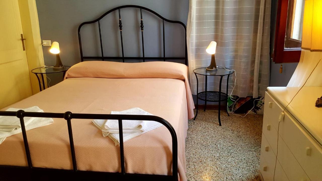 Sweet Home New البندقية المظهر الخارجي الصورة